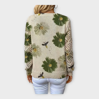 Pleteni Pulover s Čipkastim Detaljima