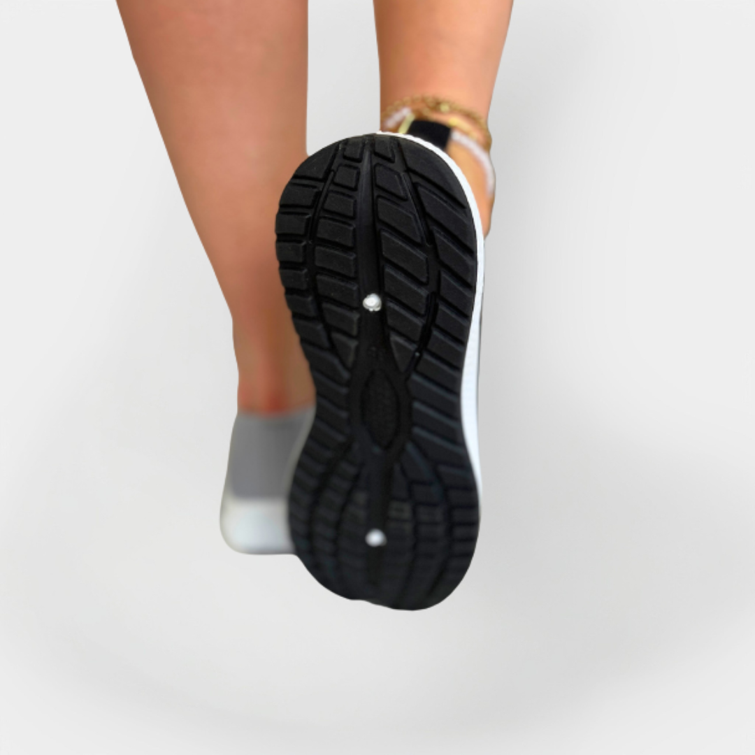 Sportske cipele s laganom tkaninom i fleksibilnom potplatom