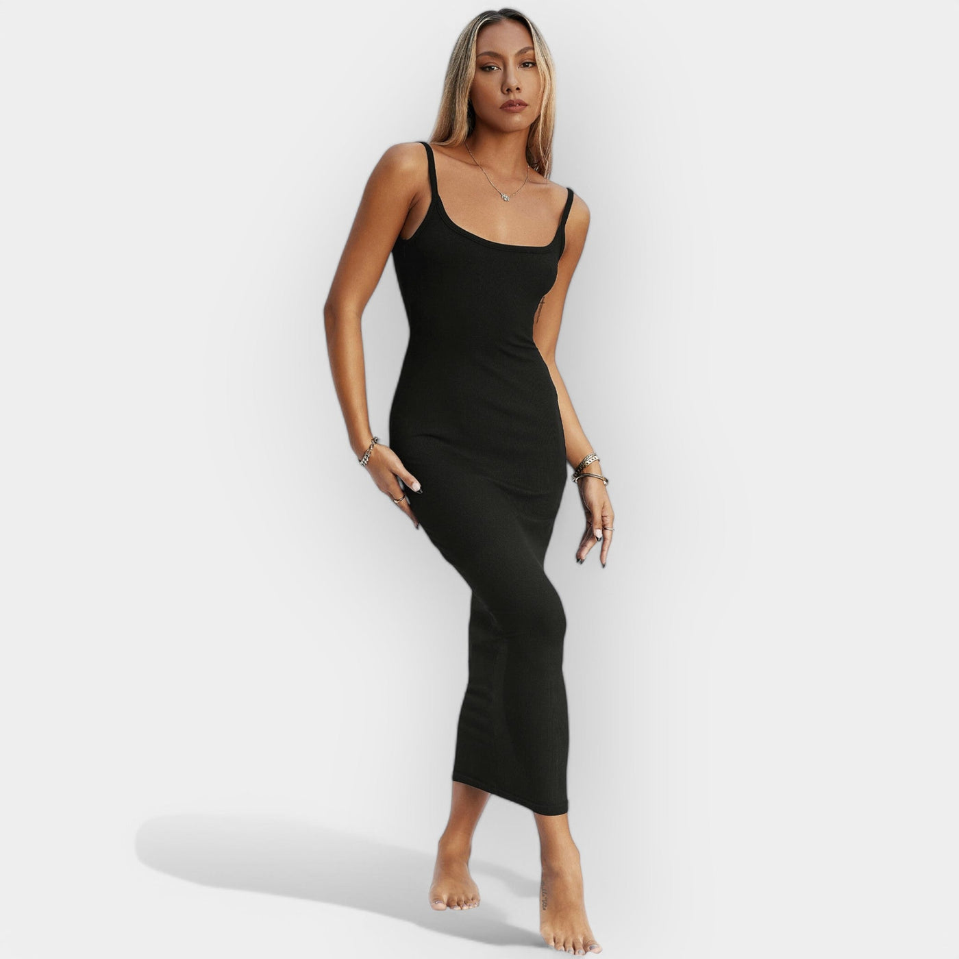 Midi Haljina s Otvorenim Leđima i Stilom