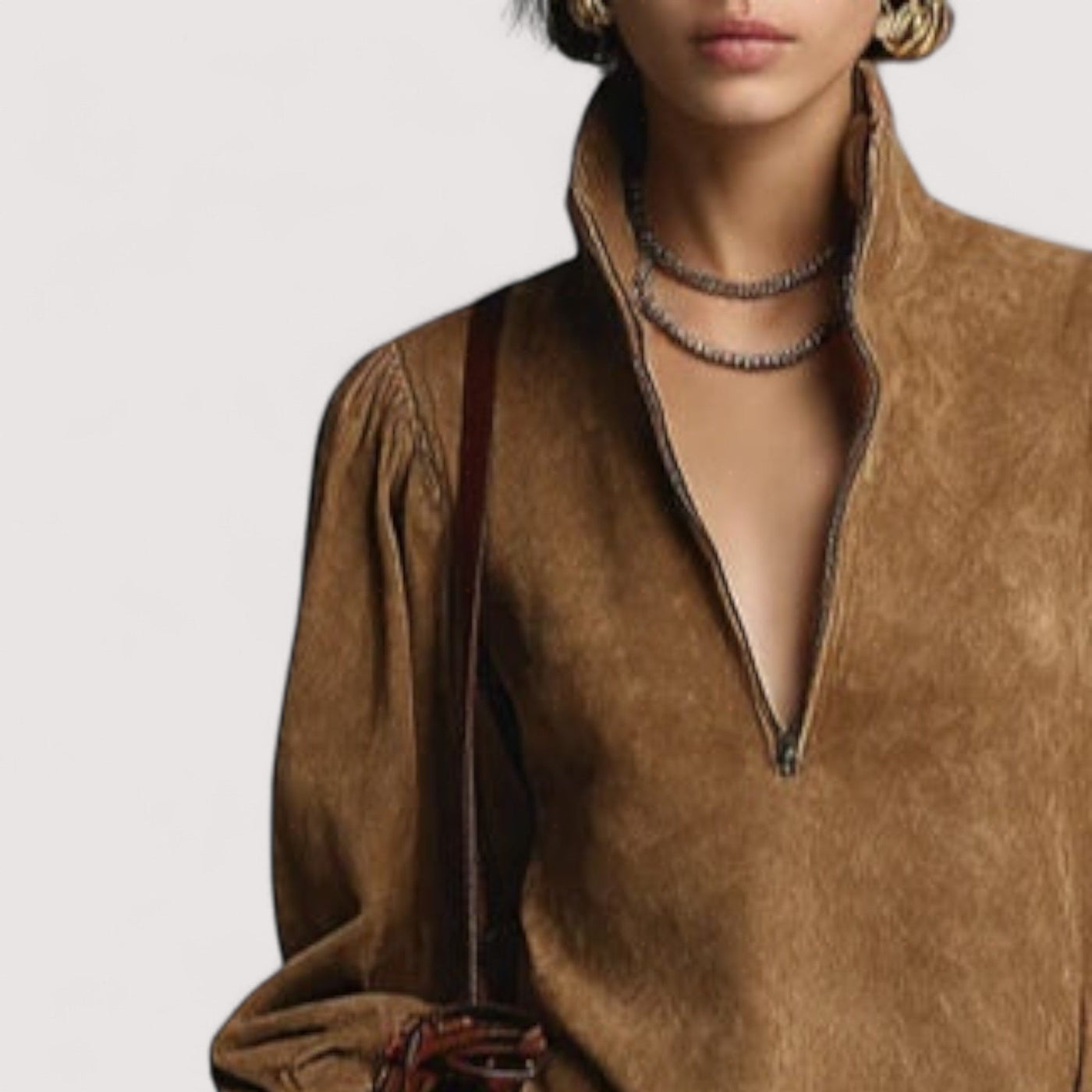 Leira™ | Smeđa opuštena mini haljina od brušene kože s patentnim zatvaračem i dolčevitim ovratnikom