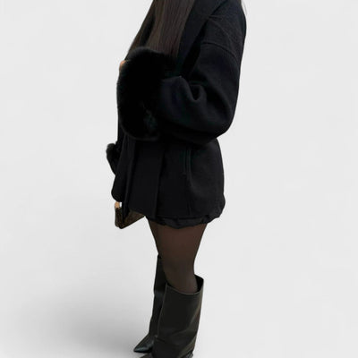 Ivanić – Elegantni kaput s detaljima od umjetnog krzna