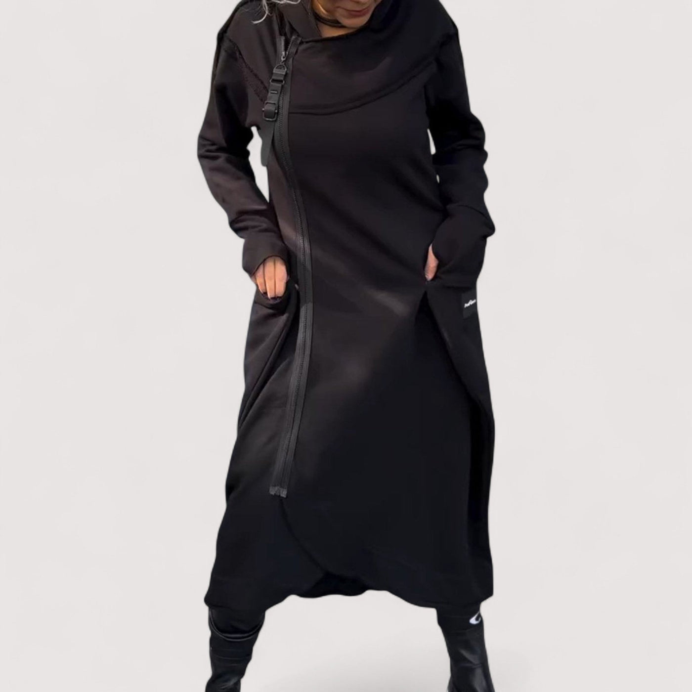 Lia™ | Haljina s kapuljačom i stilom